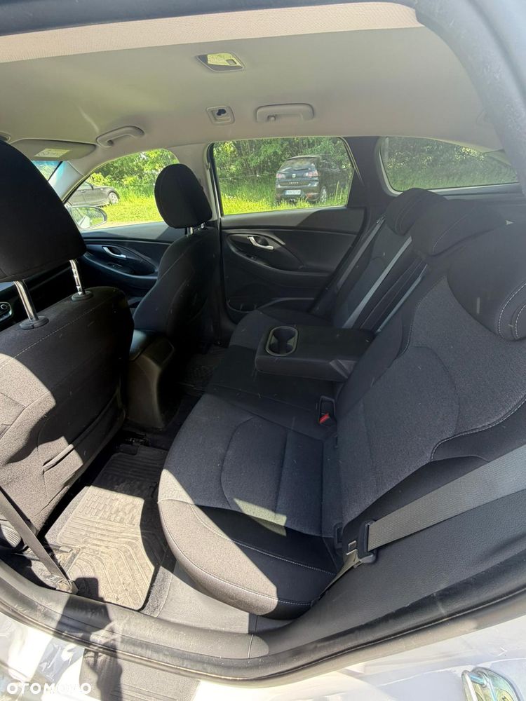 Hyundai i30 1.5 DPI Smart - 16