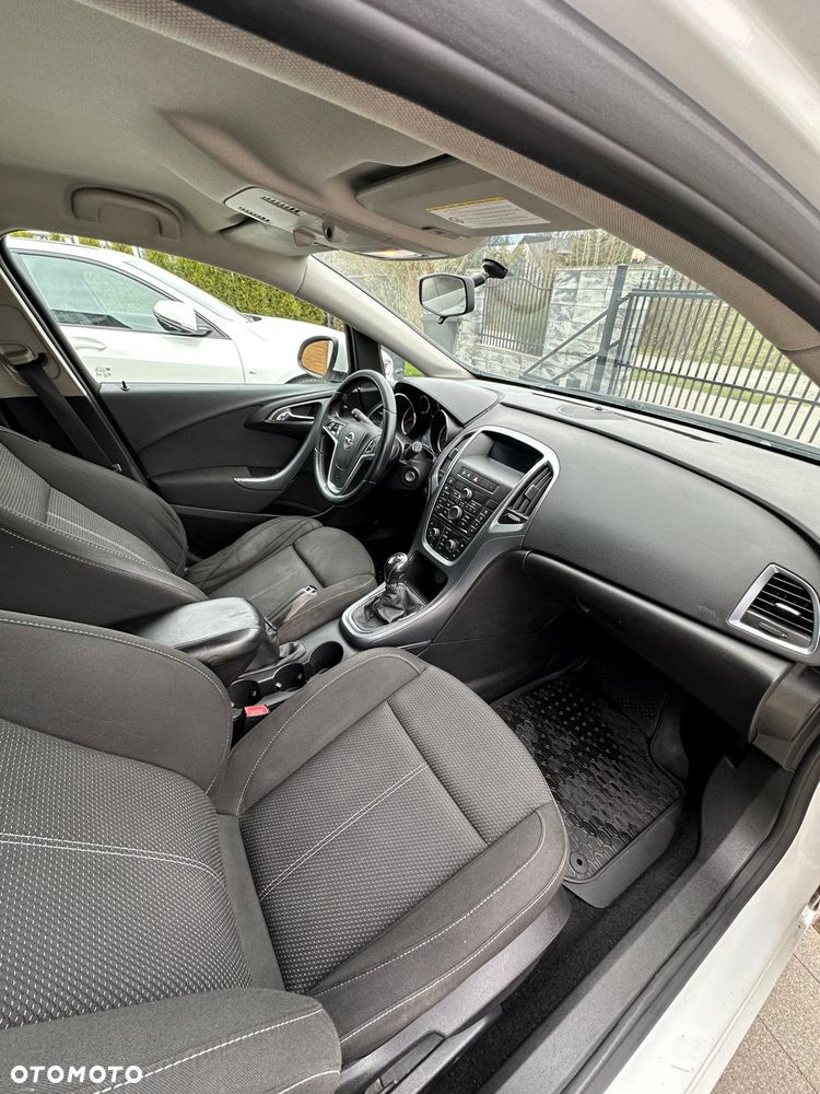 Opel Astra 1.6 Sport - 11