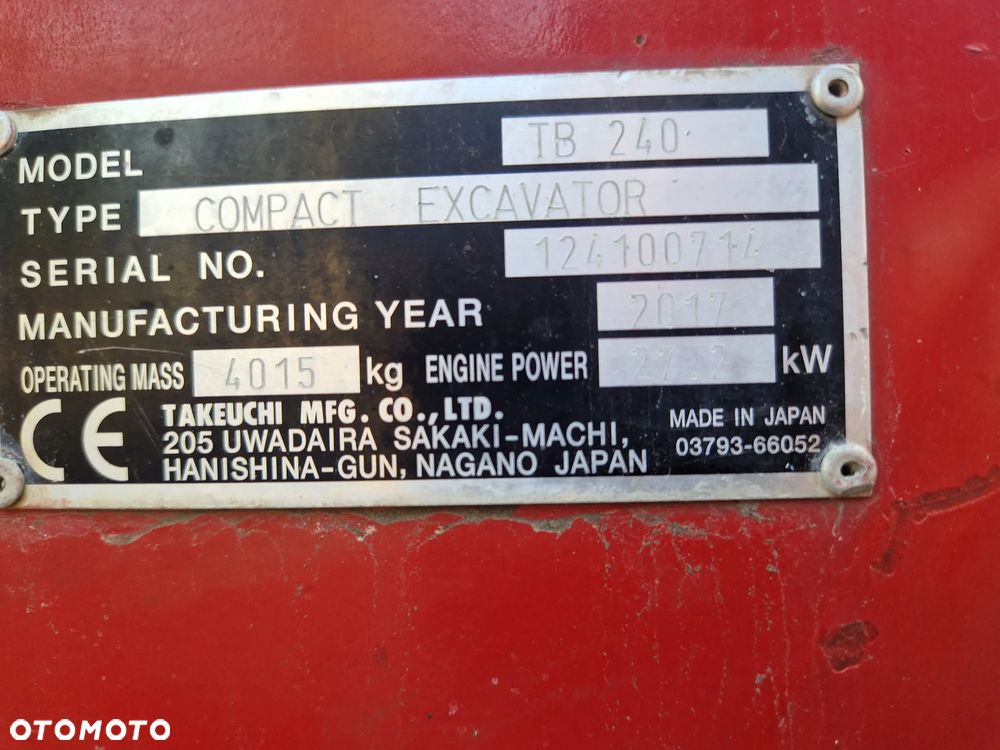 Takeuchi TB240 - 14