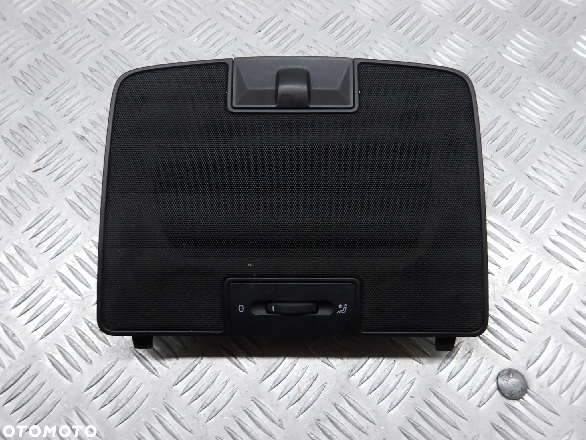 VW JETTA V 05-10 KRATKA NAWIEWU ŚRODEK GÓRA 1K08191563 - 1