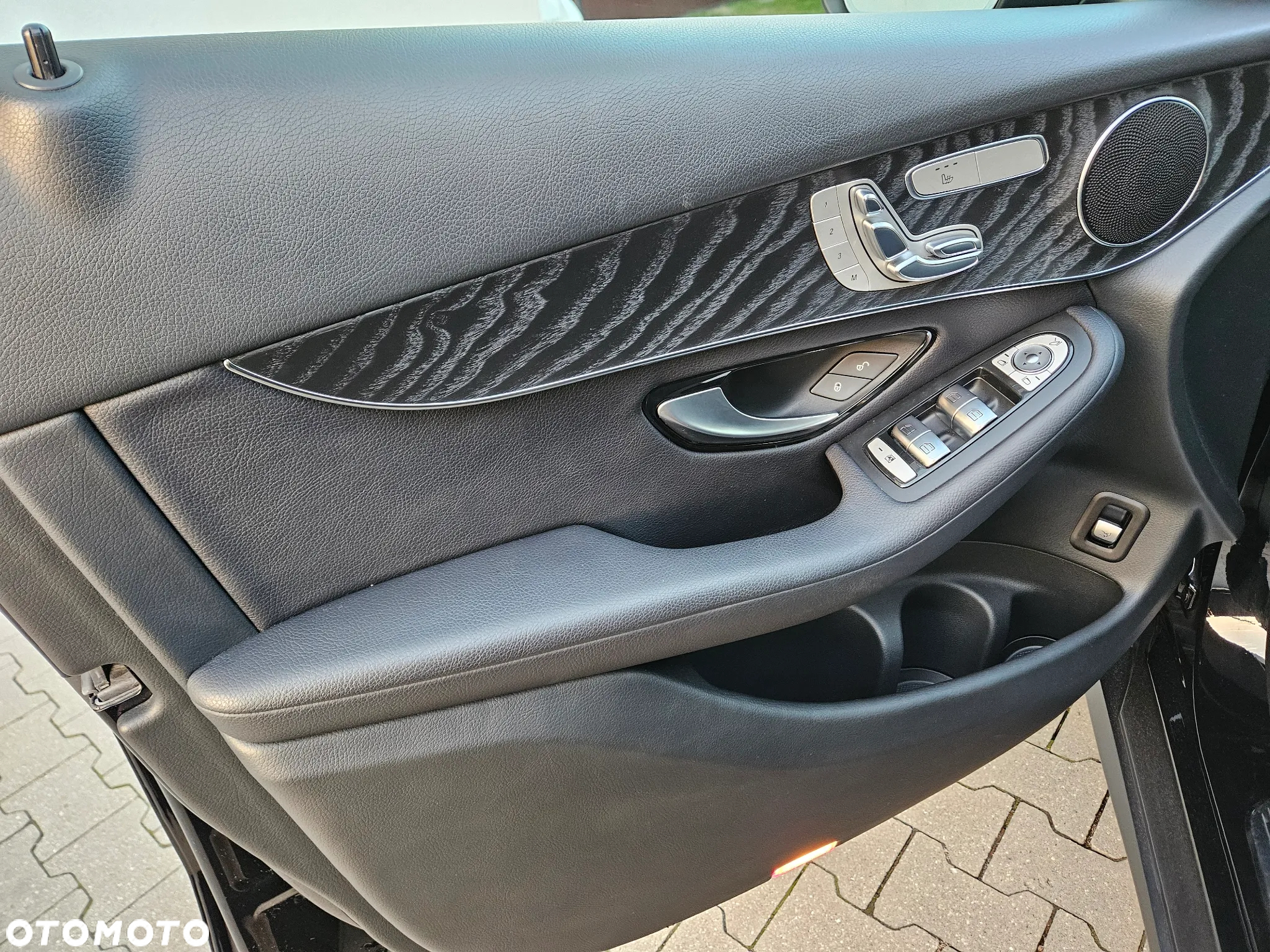 Mercedes-Benz GLC 300 4Matic 9G-TRONIC - 28