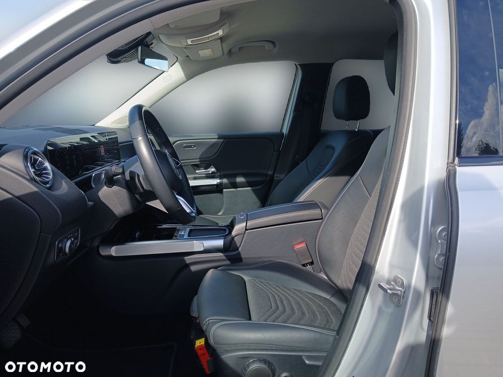 Mercedes-Benz GLB 200 Progressive 7G-DCT - 14