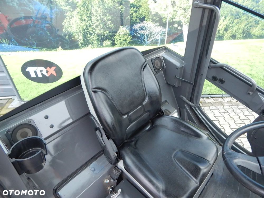 Hitachi ZW30 - 8