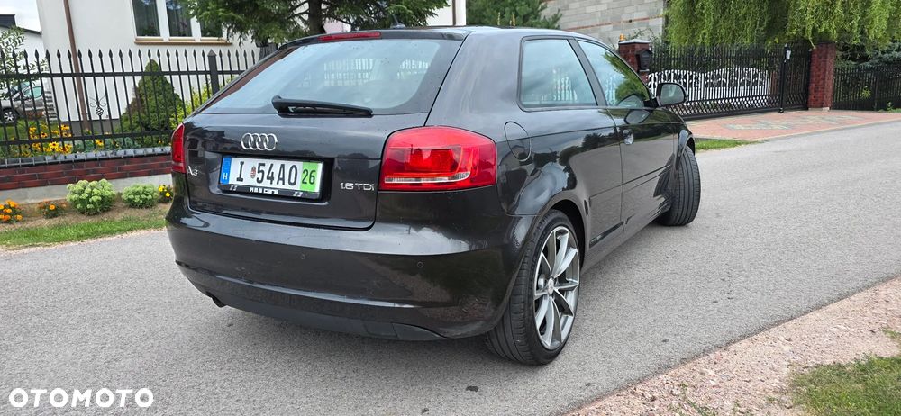 Audi A3 3-drzwiowe 1.6 TDI DPF Ambition - 4