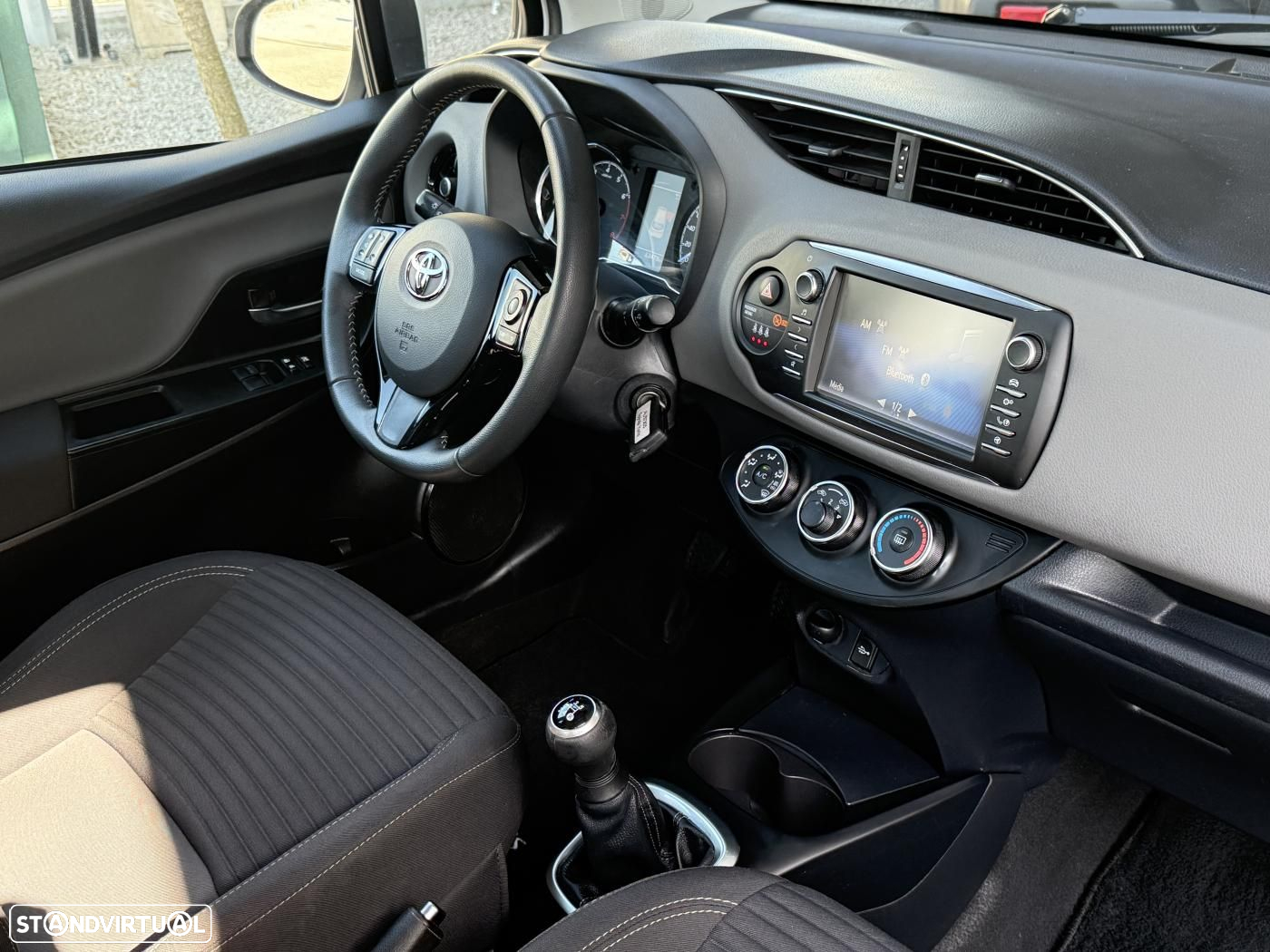 Toyota Yaris 1.0 VVT-i Comfort Plus - 31