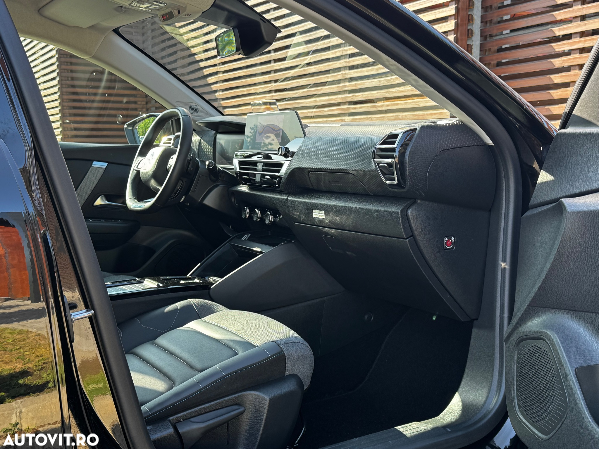 Citroën C4 1.2 PureTech S&S EAT8 Shine - 20