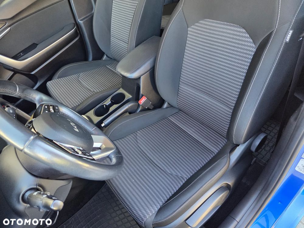 Kia Ceed 1.5 T-GDI M - 17
