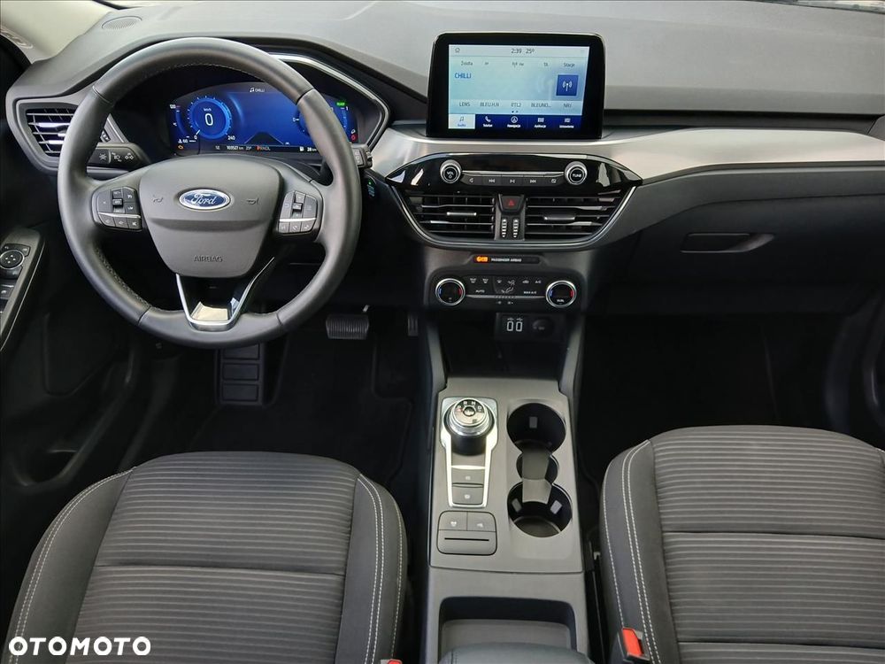 Ford Kuga - 8
