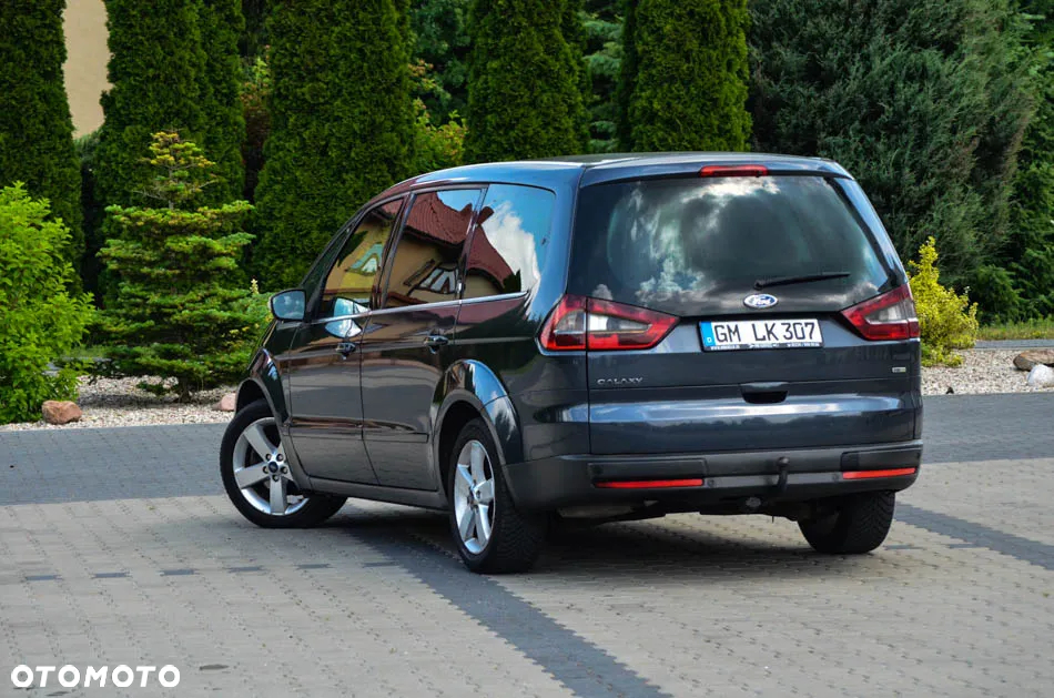Ford Galaxy 2.0 TDCi Ghia - 16
