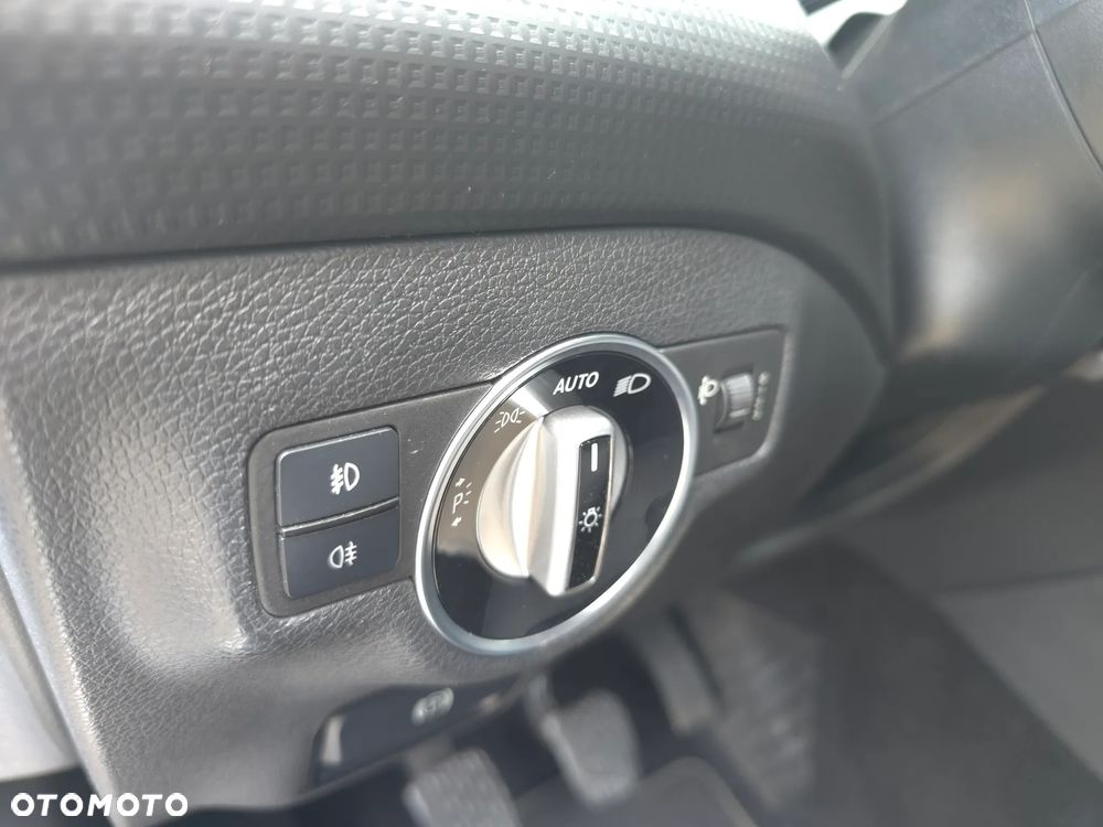 Mercedes-Benz Klasa A 180 (BlueEFFICIENCY) Style - 20