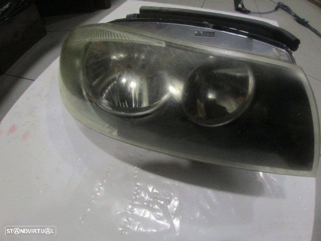 Farol 694272408 89311660 BMW SERIE 3 TOURING E91 FASE 1 2006 2.0D 318 122CV 5P AZUL DRT H7 + H7 VALEO ORIGINAL Apoios Partidos - 2