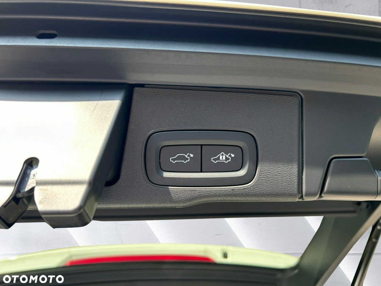 Volvo XC 60 B4 B Plus Dark - 15