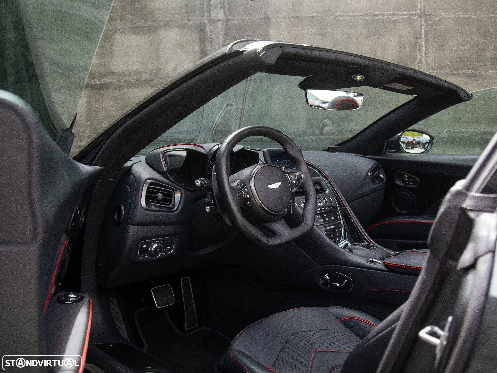 Aston Martin DBS Volante Superleggera - 31