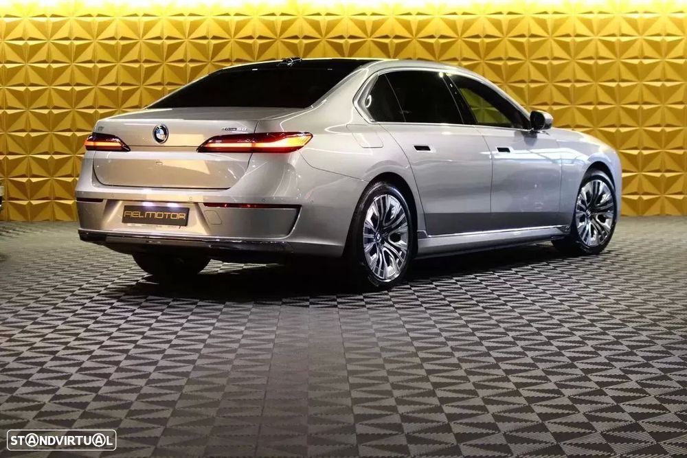 BMW i7 eDrive50 - 7