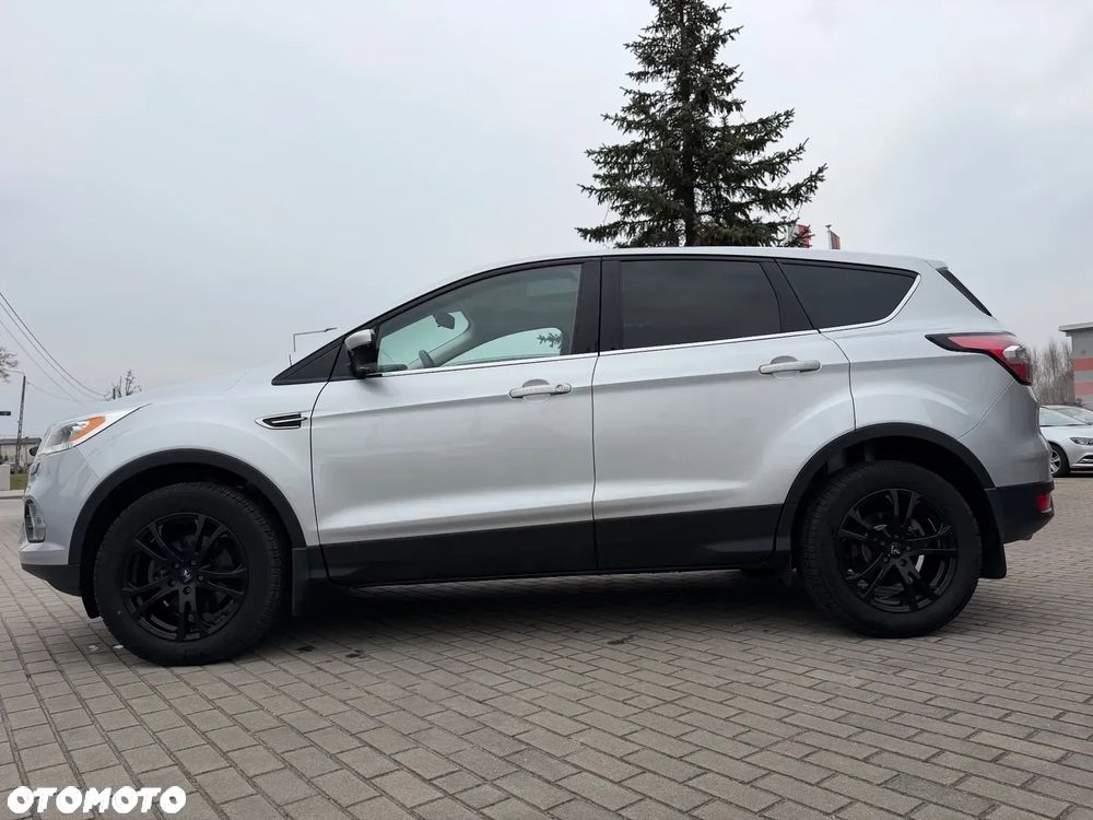 Ford Kuga 1.5 EcoBoost 2x4 Black & Silver - 3