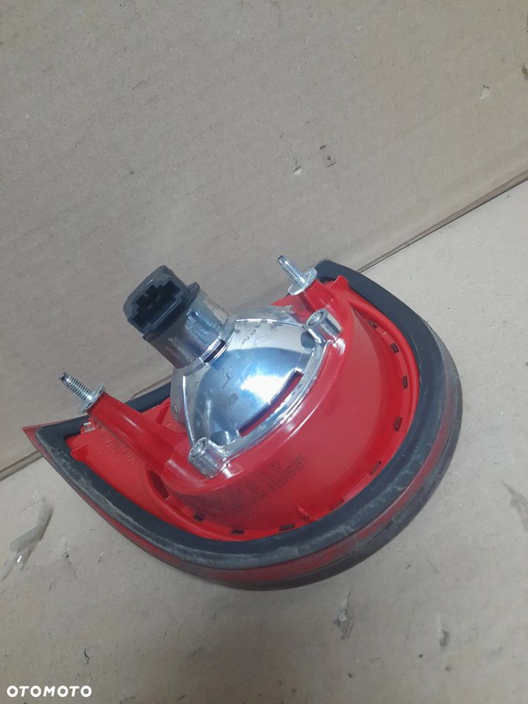 lampa lewa tył w klapę golf 5 1k6945093f - 5