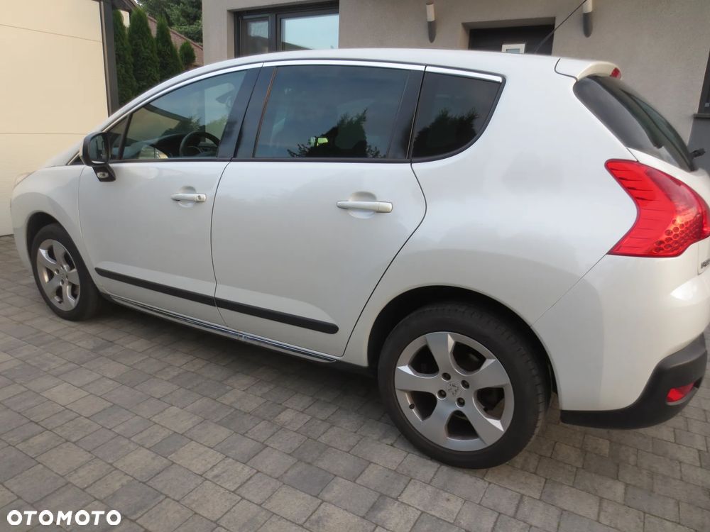 Peugeot 3008 2.0 HDi Allure - 21