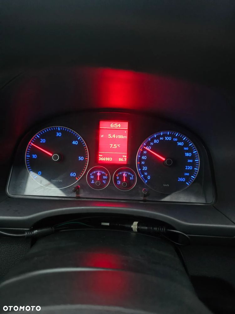 Volkswagen Caddy - 10