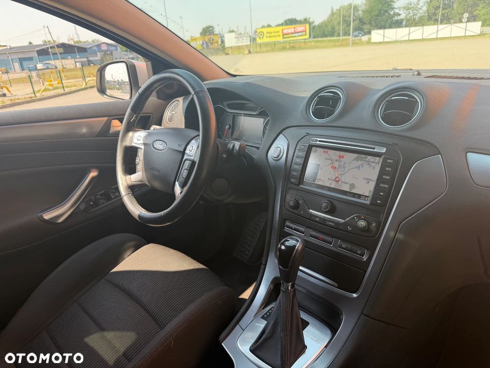 Ford Mondeo - 12