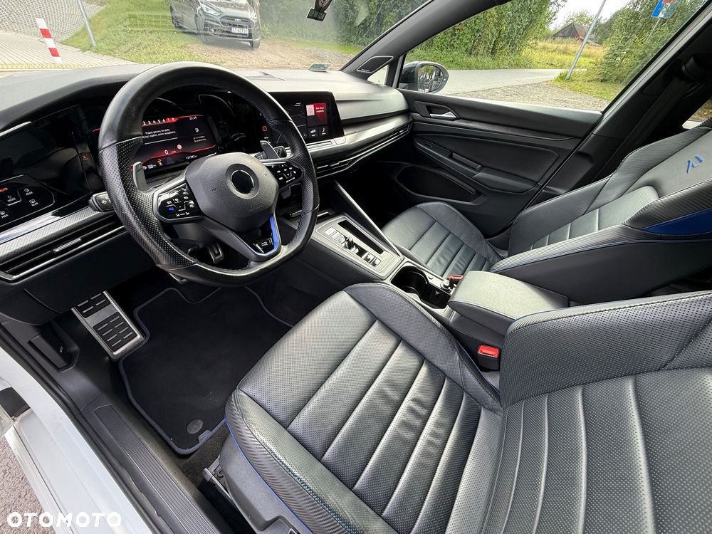 Volkswagen Golf - 26