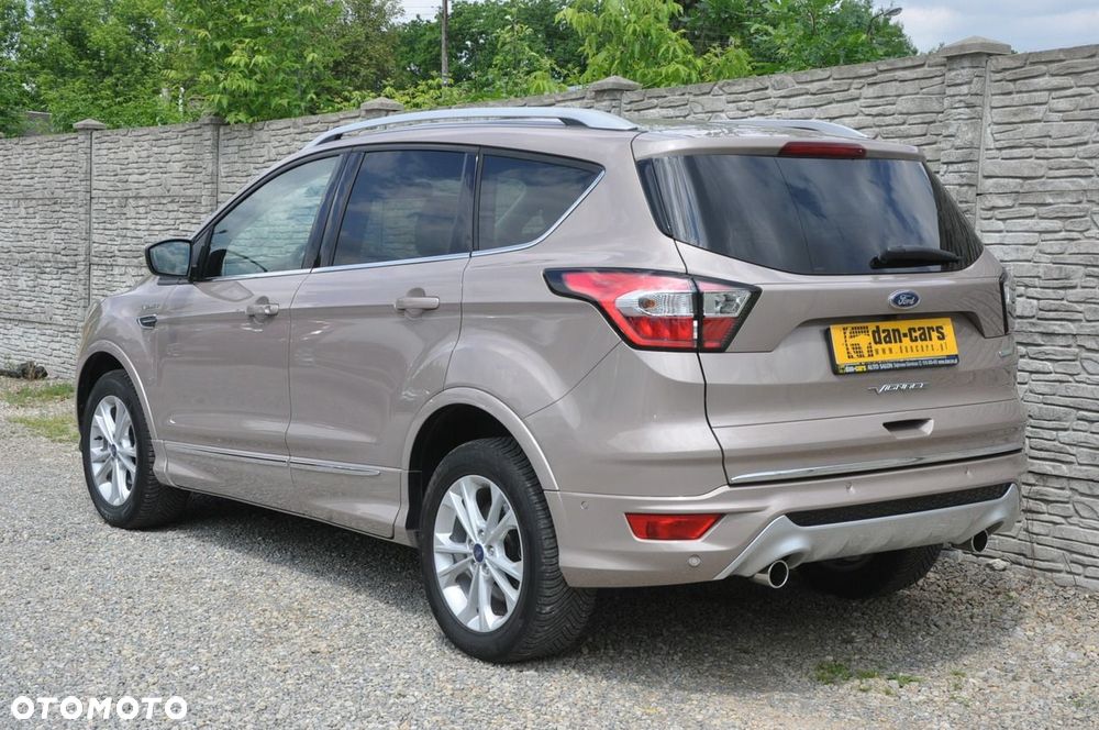Ford Kuga 1.5 EcoBoost 2x4 Vignale - 3