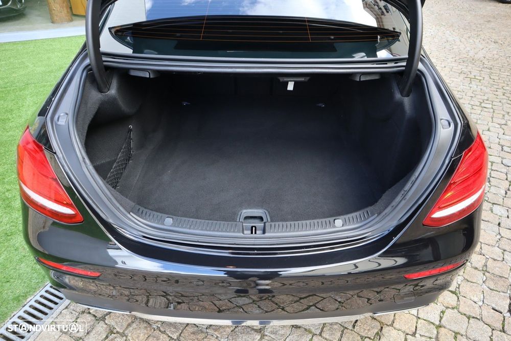 Mercedes-Benz E 220 d 9G-TRONIC AMG Line - 11
