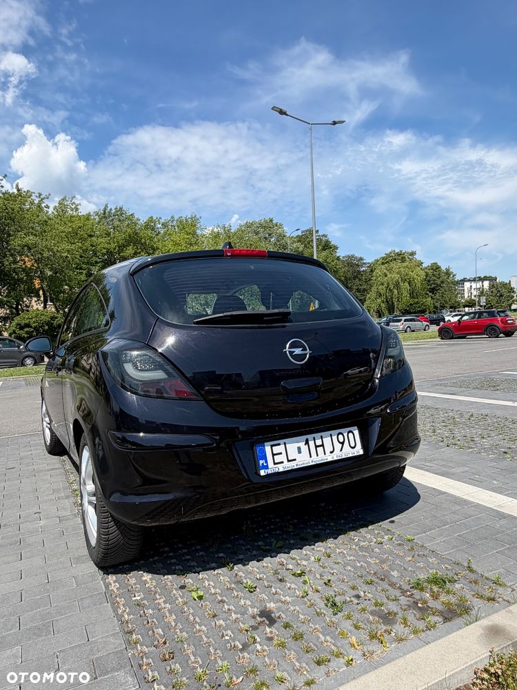 Opel Corsa 1.2 16V Cosmo - 7