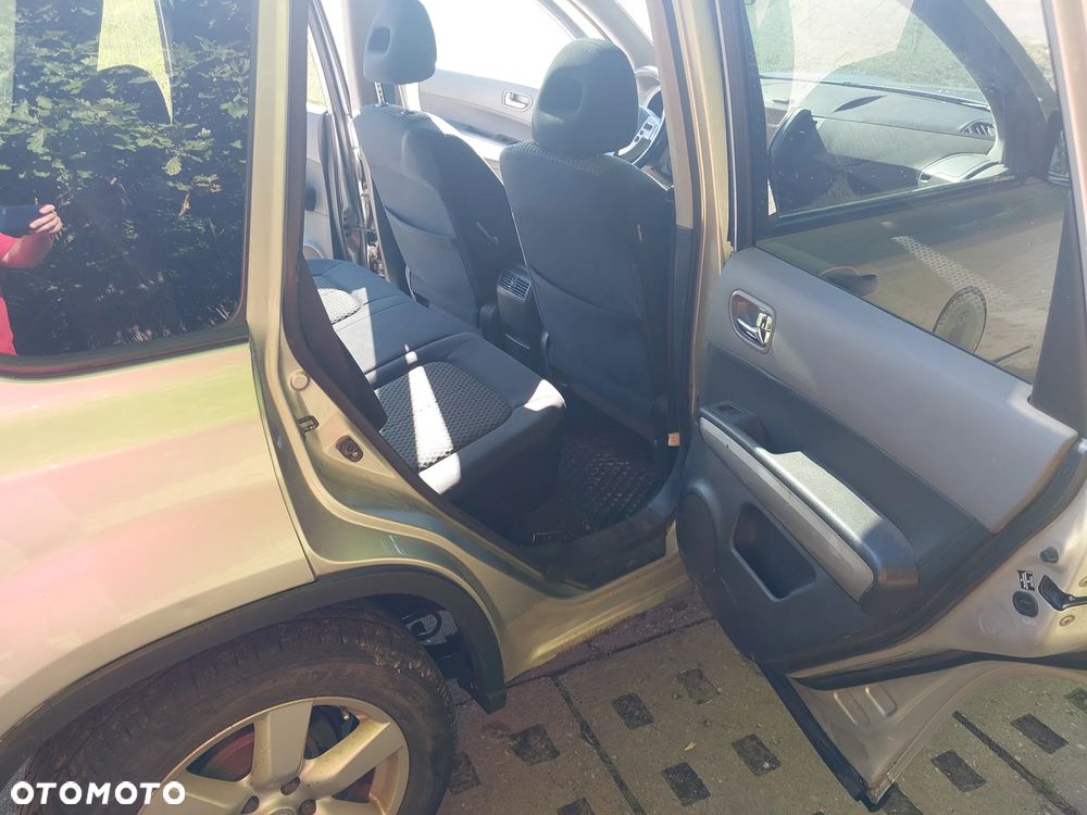Nissan X-Trail - 9