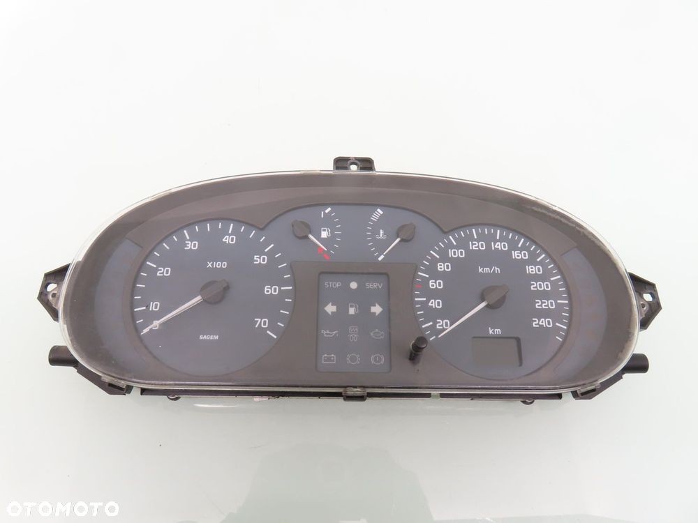 LICZNIK RENAULT SCENIC I FL 1.4 P8200071811 - 1