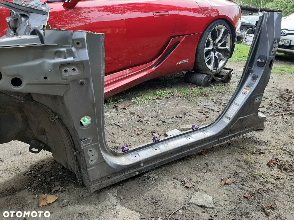 Lexus CT ćwiartka podłużnica lewy przód słupek próg - 2