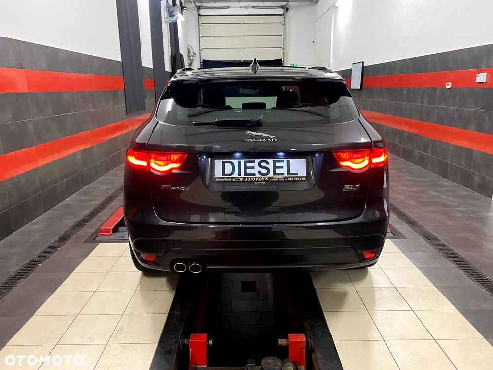 Jaguar F-Pace 20d AWD R-Sport - 9
