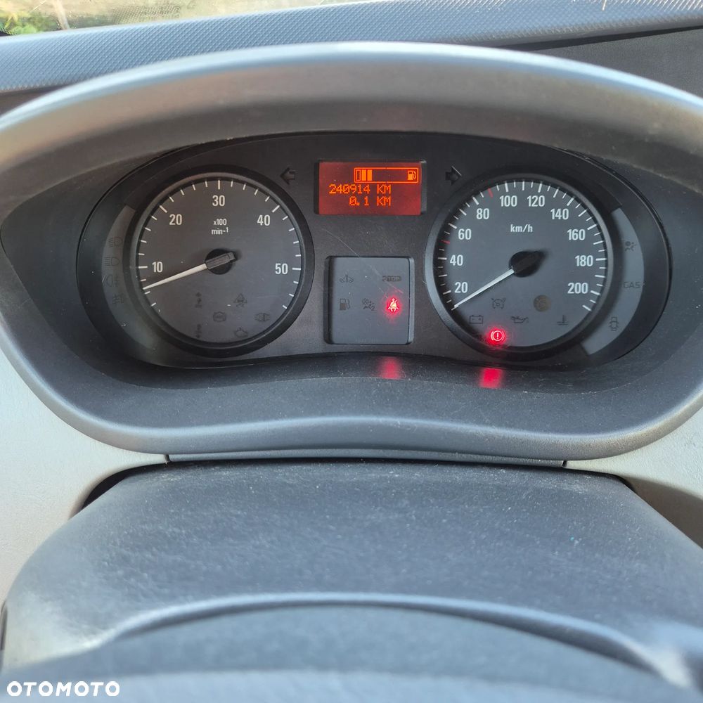 Renault Trafic - 12