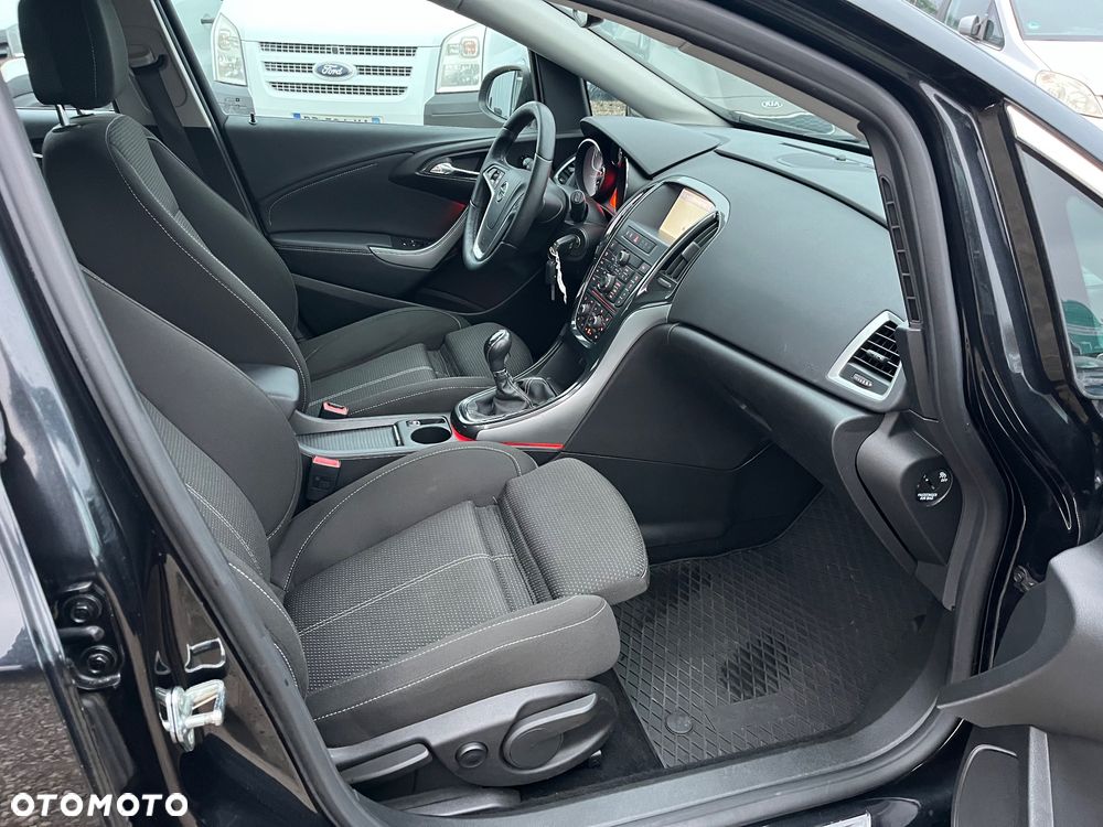 Opel Astra 1.4 Turbo Cosmo - 11