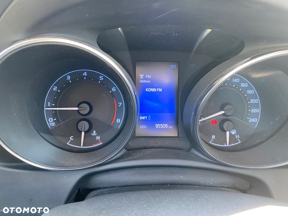 Toyota Auris 1.6 Premium - 24