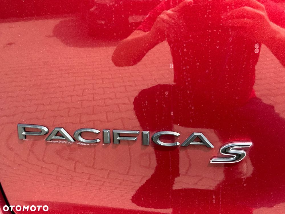 Chrysler Pacifica - 7