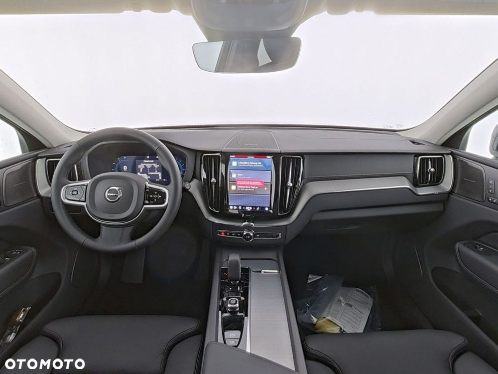 Volvo XC 60 B5 B AWD Ultra Dark - 5
