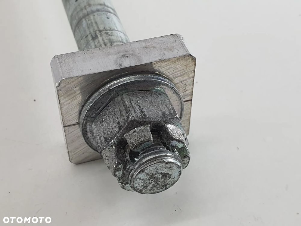 KAWASAKI VERSYS 650 07-09 OŚKA OŚ TYŁ - 7