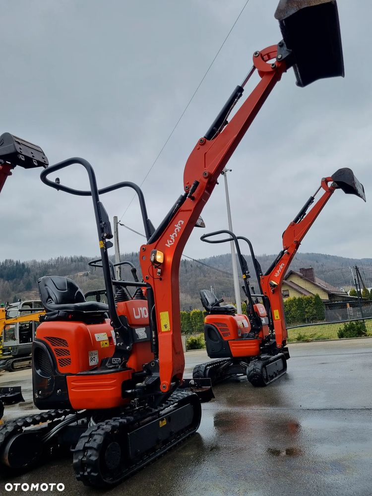Kubota U10 Minikoparka Japońska 1.1tony. HURT! z Norwegii każda sztuka IGŁA! Zero śladów zużycia ładny stan gąsienic. Rok od 2015 do 2019. Jedna cena! Silnik 3 cylindry. Minikoparki sprowadzone z Norwegii. Rozsuwane Podwozia. Szybka Wolna jazda. Wyjscia dodatkowe na młot lub wiertnice. Serwisowane w DEKRA. Okazja do wyczerpania zapasów!  Zero luzów czy wycieków. Maszyny Pochodzą z dużej szkółki roślinnej. Potężna moc. Wersja Norweska - 13
