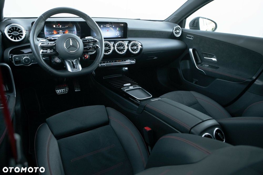 Mercedes-Benz Klasa A 35 AMG 4-Matic 7G-DCT - 23