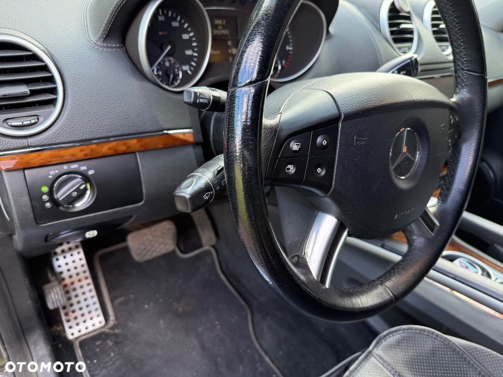 Mercedes-Benz GL 450 4Matic 7G-TRONIC - 25