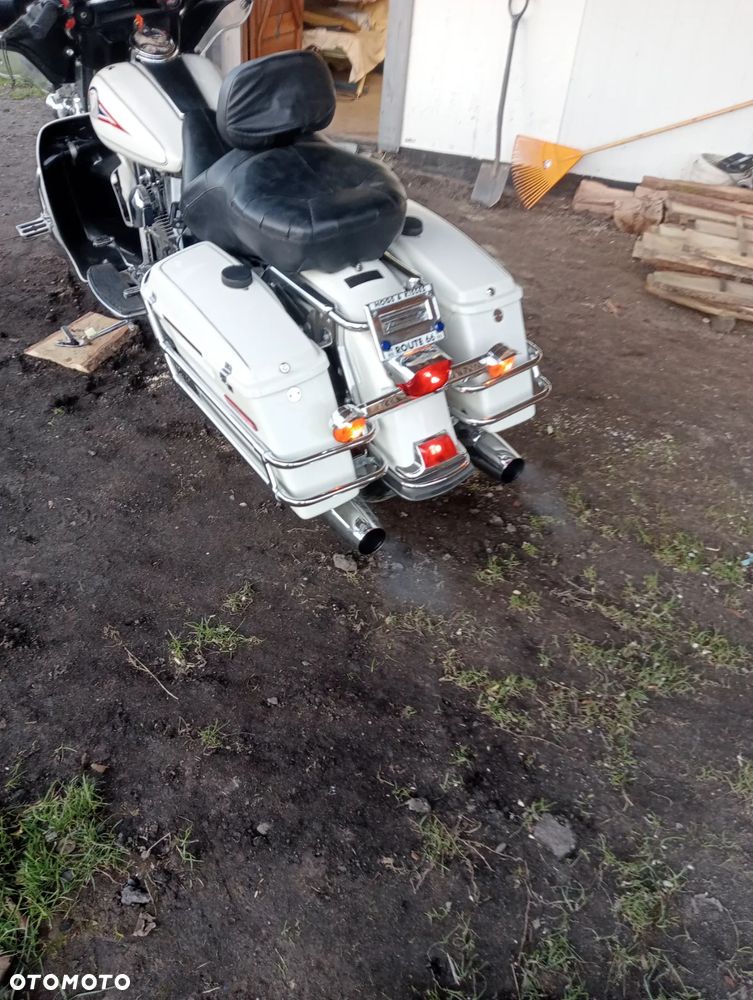 Harley-Davidson FLHT Electra Glide Standard - 4