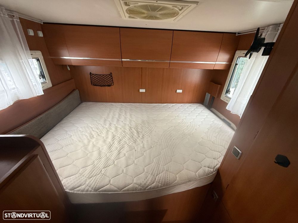 Chausson Welcome Welcome 88 cama transversal em suite - 18
