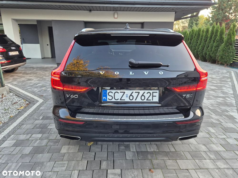 Volvo V60 Cross Country T5 AWD Geartronic Momentum - 6