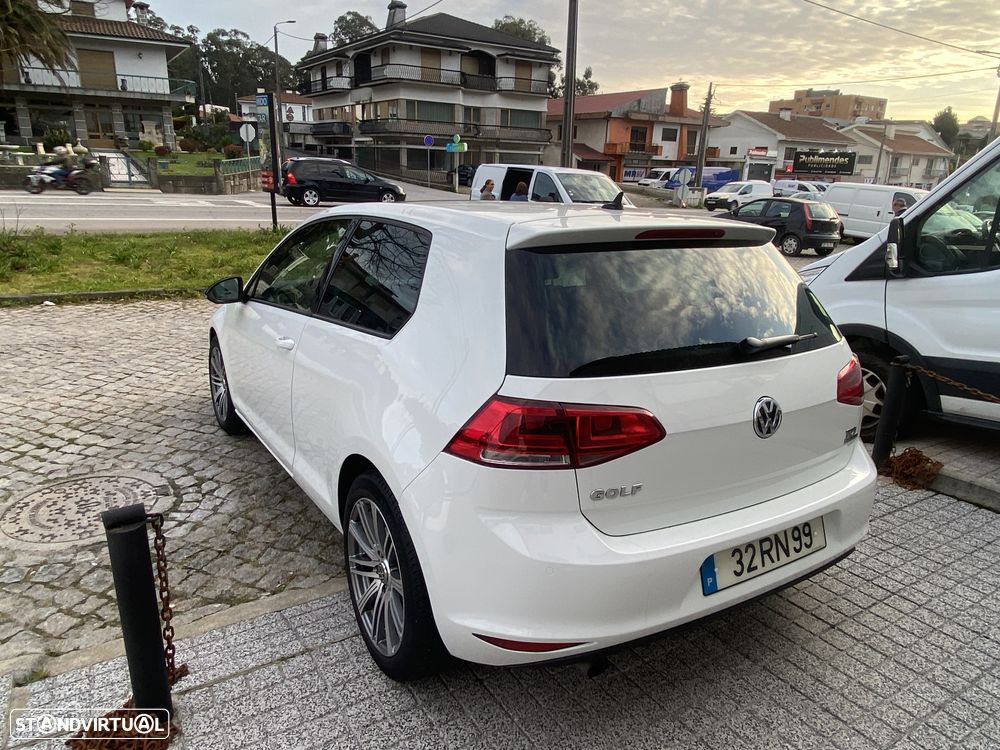 VW Golf 1.6 TDI BlueMotion DSG Trendline - 3