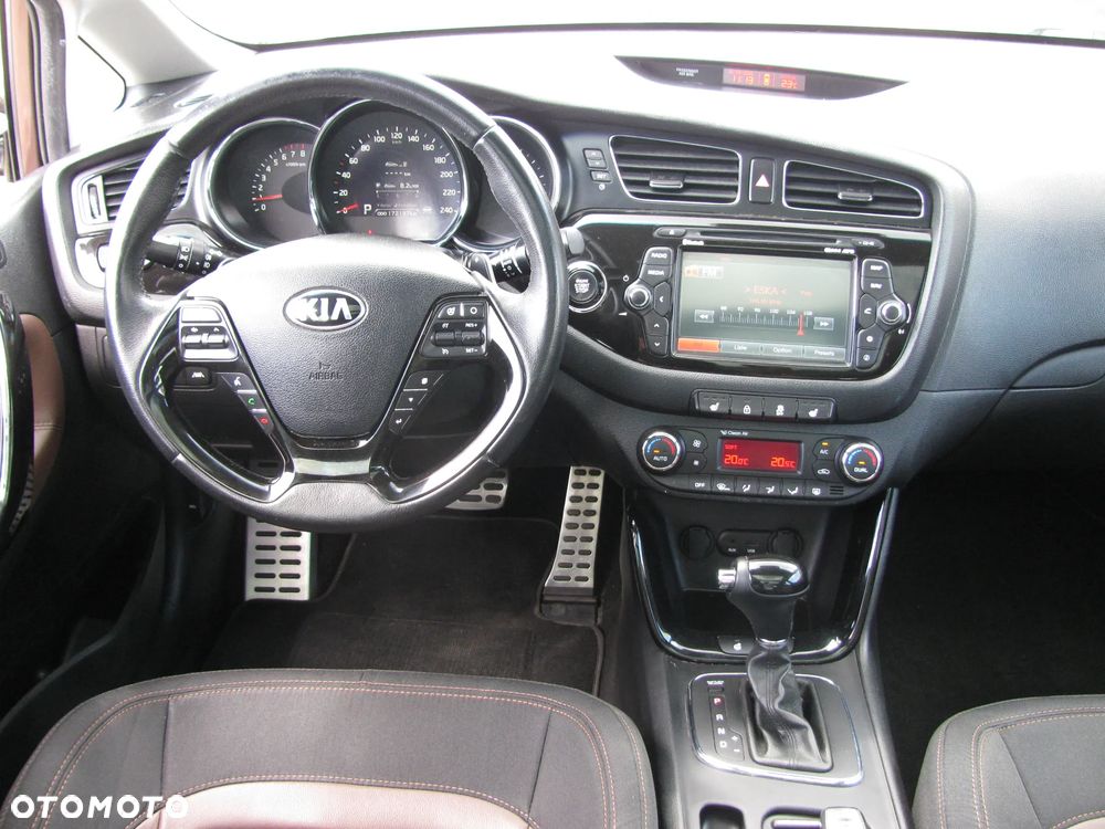 Kia Ceed 1.6 GDI DCT Platinum Edition - 20