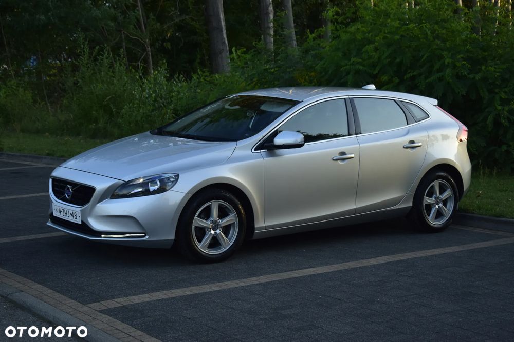 Volvo V40 D2 Momentum - 5