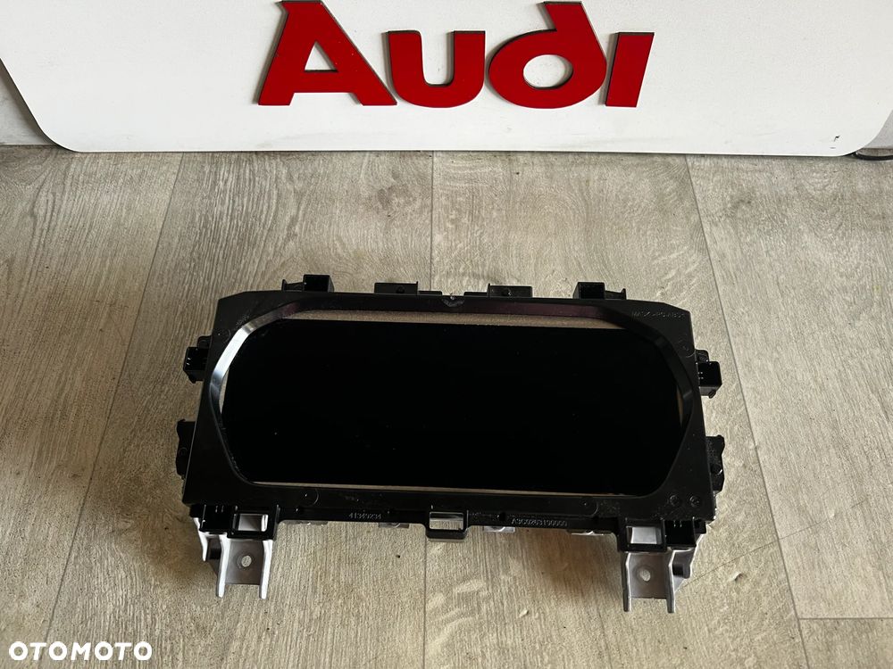 LICZNIK ZEGARY WYŚWIETLACZ AUDI Q4 E-TRON VIRTUAL 89A920725E 18700 TYS. IDEALNY.