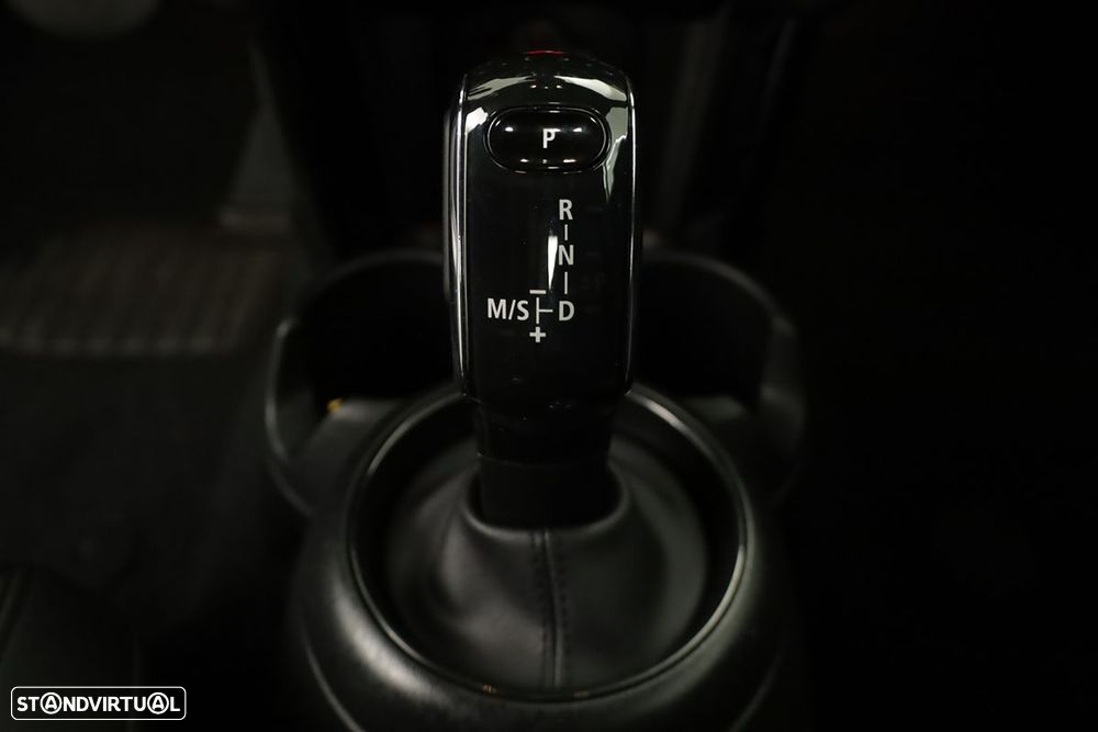 MINI Cabrio - 16