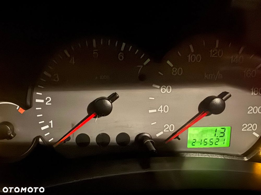 Ford Focus 1.6 16V Ambiente - 9