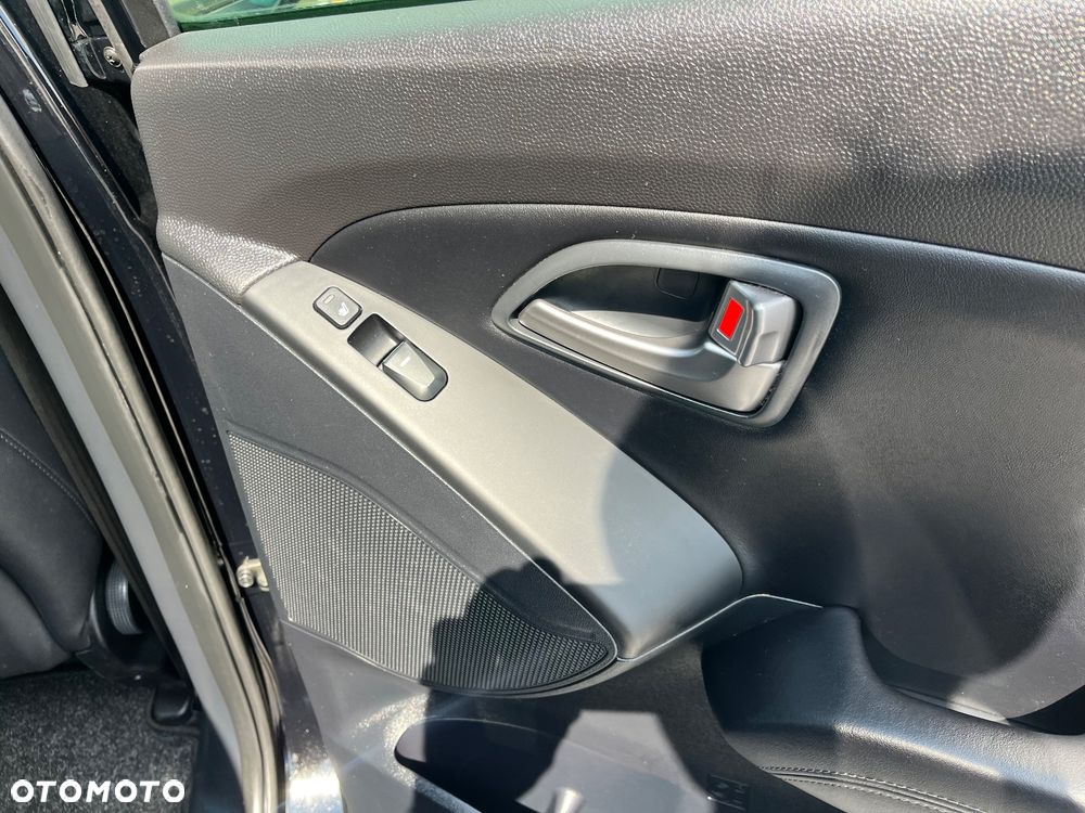 Hyundai ix35 1.7 CRDi 2WD Fifa World Cup Edition - 29